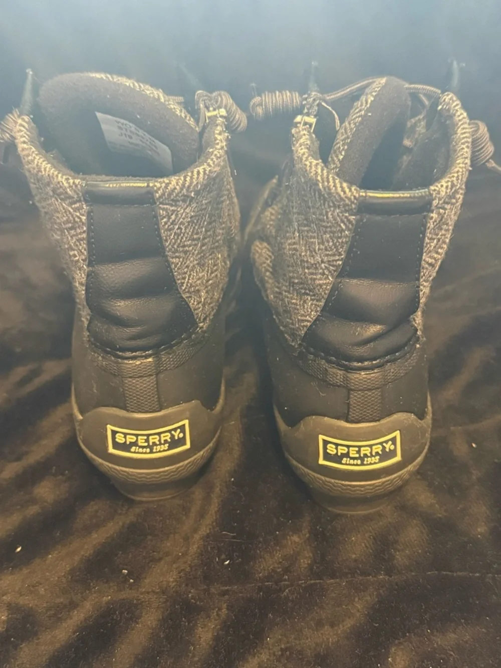 Sperry Women’s Black Tweed Winter Boots
